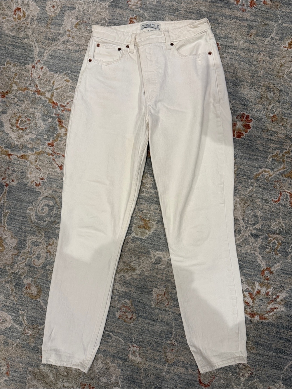 Abercrombie & Fitch Women's Straight Leg Jeans in White
